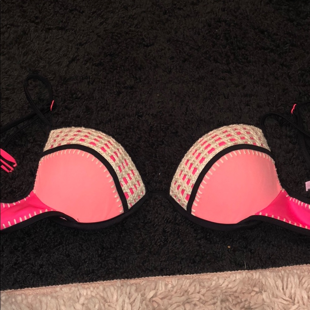 Victoria’s Secret bikini top